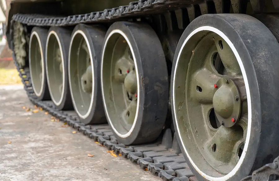 Unhappy Customer Parks Tank Outside Store Over Kitchen Quality