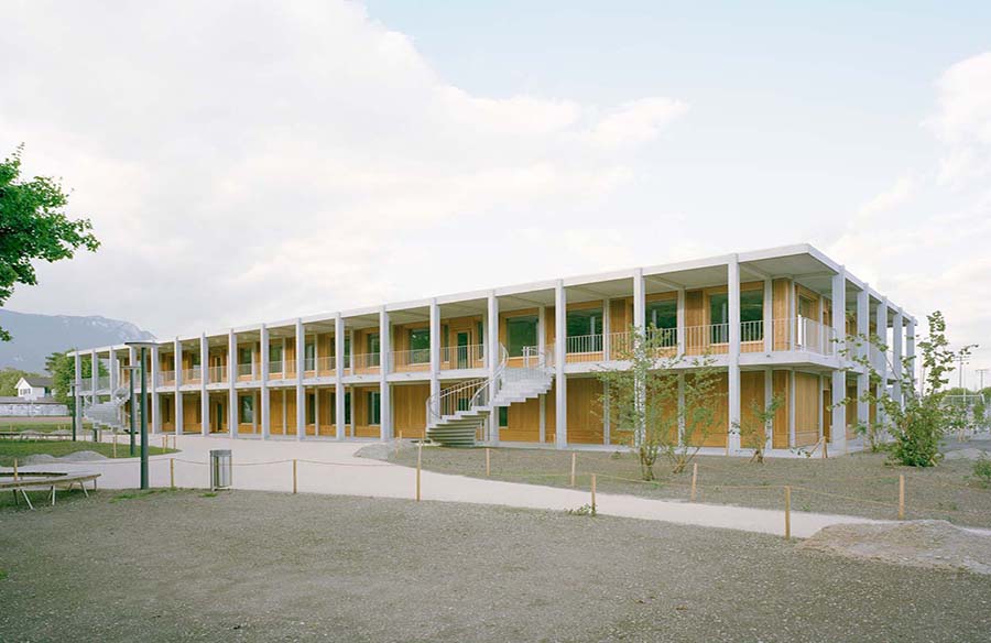 Bridging Interior and Exterior Brühl Solothurn School Complex