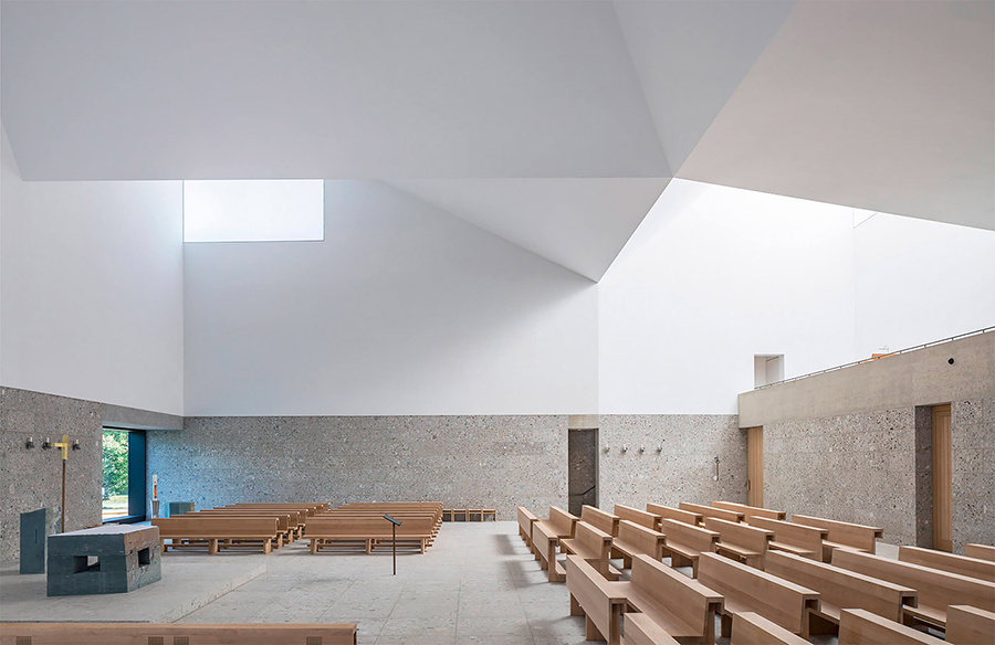 Embracing Tradition: The Church of Seliger Pater Rupert Mayer by Meck Architects